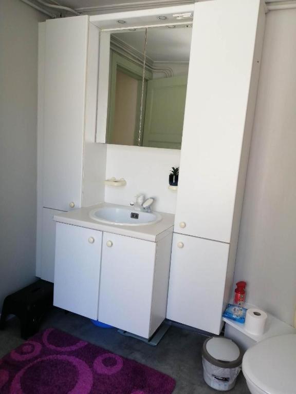 Eenvoudige Slaapkamer 赫拉尔兹贝亨 外观 照片